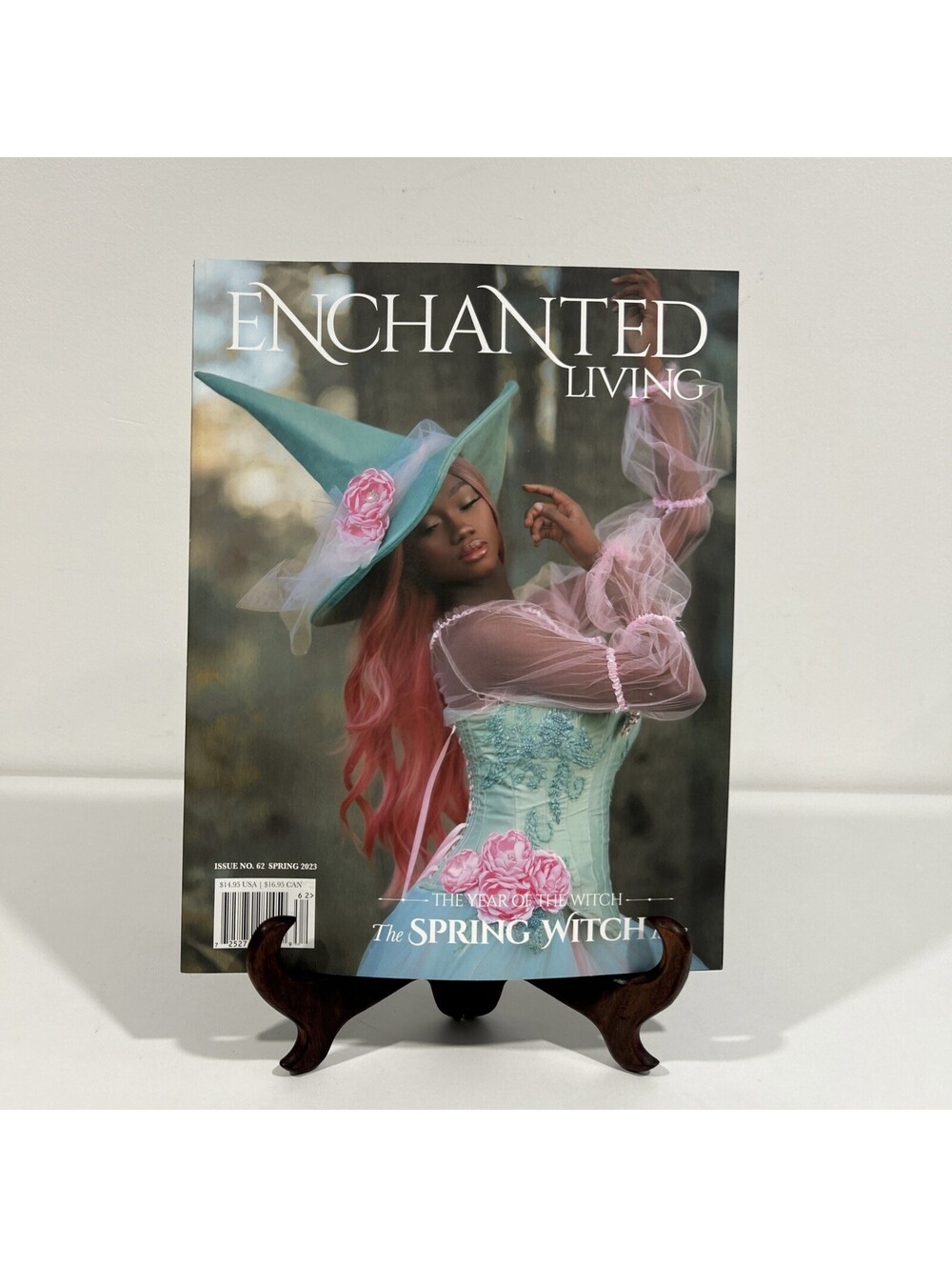 ENCHANTED LIVING Magazine Spring 2023 Issue 62 The Spring Witch Issue